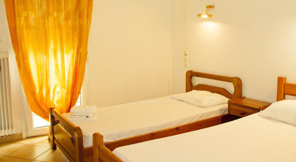 Stavrodromi Hotel إيغومينيتسا المظهر الخارجي الصورة